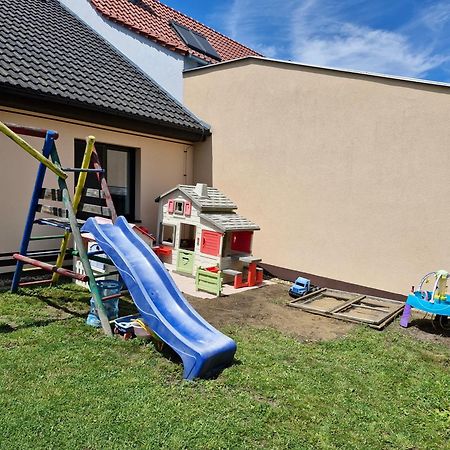 Villa Dum Palava Perná Exterior foto